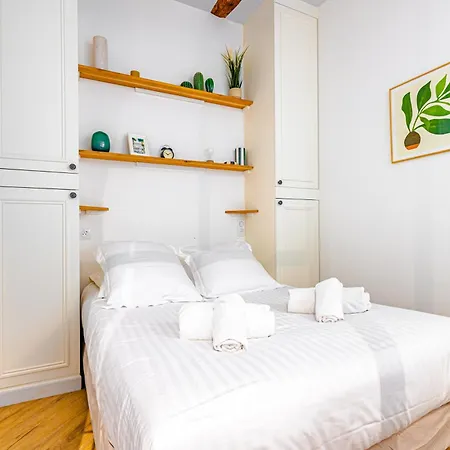 דירה Newly Renovated Gem, Old אנטיב